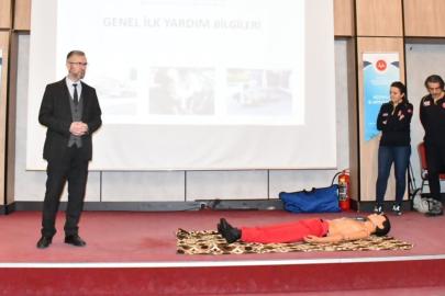 Kütahya İl Müftülüğü’nde personele temel ilk yardım eğitimi