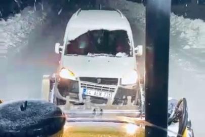 Mahsur kalan araçlar kurtarıldı