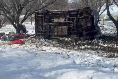 Malatya’da kontrolden çıkan minibüs kayısı bahçesine uçtu