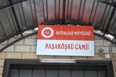 Malatya’da Paşaköşkü Camisi’nin hasarlı minaresi onarılıyor