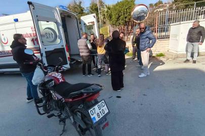 Manavgat’ta kamyonet ile motosiklet çarpıştı: 1 yaralı