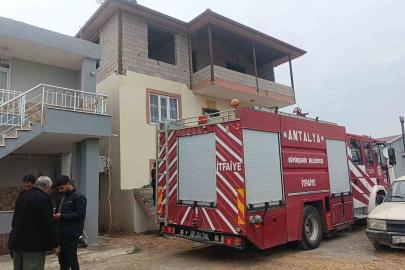 Manavgat’ta sobadan çıkan yangın korkuttu