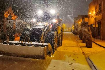 Mardin Büyükşehir Belediyesinden karla mücadele çalışmaları