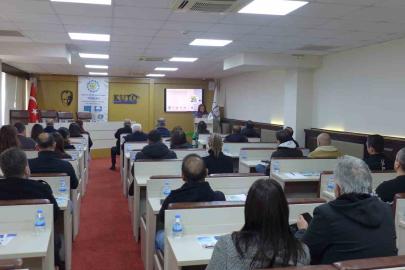 Mavi Bayrak ve Yeşil Anahtar Programları Bilgilendirme Toplantısı KUTO’da yapıldı