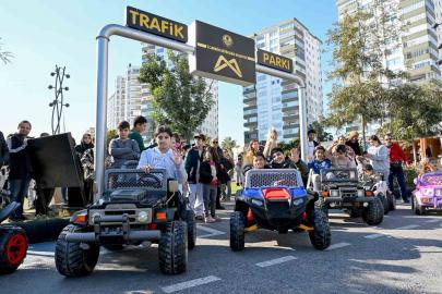 Mersin’deki Trafik Parkı çocukların akınına uğradı