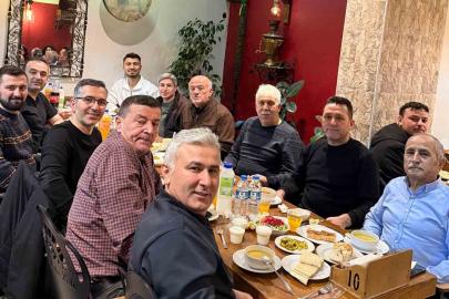 Mesai arkadaşlarından 40 yıllık sağlık emekçisine vefa gecesi