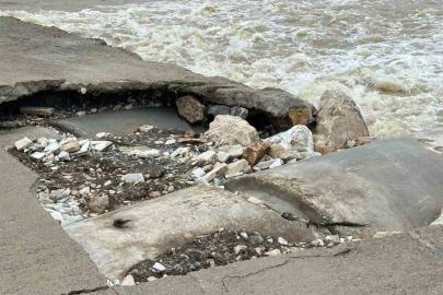 Mesire alanındaki hasarlı köprü tehlike saçıyor
