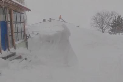 Meteoroloji’nin uyardığı kentte tipi etkili oldu, kar kalınlığı yer yer 3 metreyi buldu