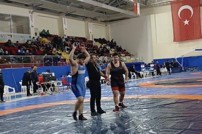 Milli güreşçi Mustafa Can Düzgün, Türkiye Şampiyonası biletini kaptı