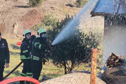 Muğla’da ev ve otomobil küle döndü