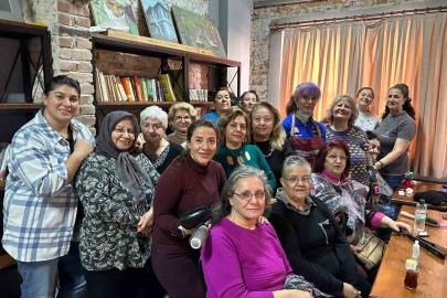 Muratpaşa’nın Yaşlı Evleri’nde kişisel bakım uygulaması