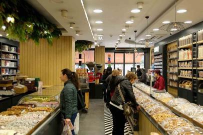 Musko Kuruyemiş, zengin ürün çeşitliliğiyle vatandaşların tercihi oluyor