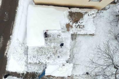 Muş’ta tek katlı evler kara gömüldü