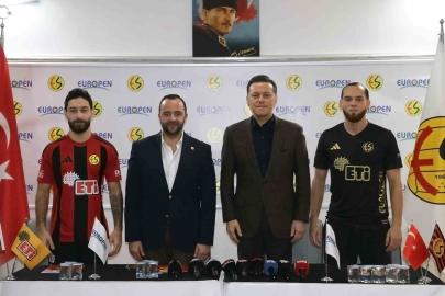 Nebi Hatipoğlu, Eskişehirspor’a 2 futbolcu kazandırdı