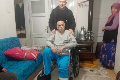 Öğrencilerle yaptığı işbirliğiyle 322’nci tekerlekli sandalyeyi ihtiyaç sahibine teslim etti