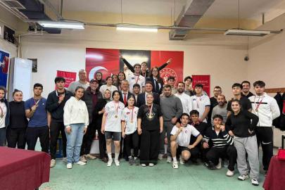 Okul sporları gençler halter müsabakaları tamamlandı