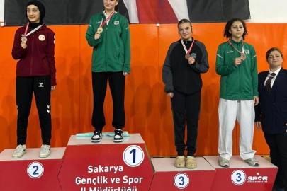 Okullar Arası Karate İl Birinciliği seçmelerinde Büyükşehir sporcuları 9 madalya kazandı