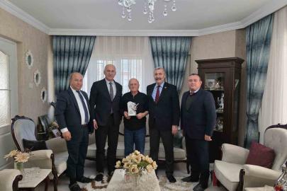 Ömrünü öğrencilerine adayan Varol öğretmen unutulmadı