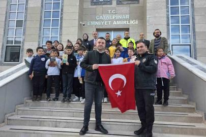 Ordu’da minikler kitaplarını emniyet teşkilatı birlikte okudu