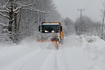 Ordu’da yükseklerde kar kalınlığı 1,5 metreye ulaştı, bir günde 358 mahalle yolu açıldı