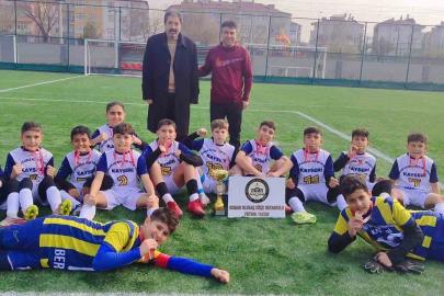 Osman Ulubaş Köşk Ortaokulu şampiyon oldu