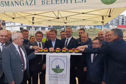 Osmangazi Demirtaş Sakarya Mahallesi’nde kapalı pazar alanının temeli atıldı