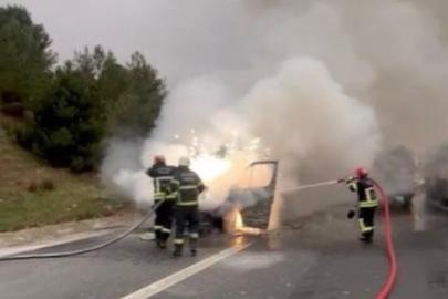 Osmaniye’de tarım işçilerini taşıyan minibüs yandı