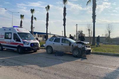 Otomobil ile üç tekerlekli motosiklet çarpıştı: 1 ölü