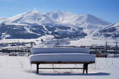 Palandöken’da kar kalınlığı 2 metreyi aştı