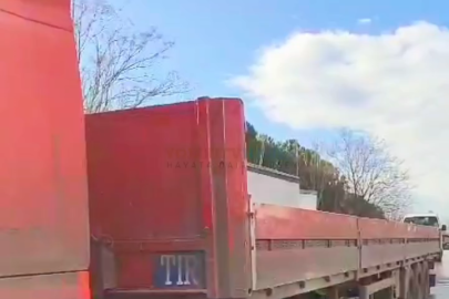 Park edilen tırlar arasında mahsur kaldı: “Araçlarda telefon mumarası zorunlu olsun” çağrısı