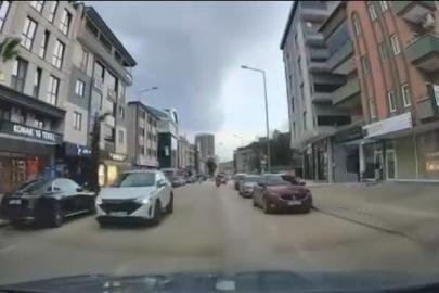 Park halindeki araçların arasından çıkan yayaya çarptı