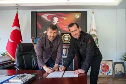 Pazarlar’da spor için güç birliği, stratejik işbirliği protokolü imzalandı