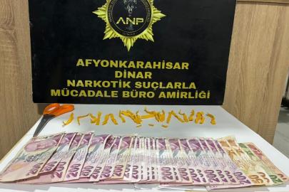 Polis 25 adet peçeteye emdirilmiş uyuşturucu madde ele geçirdi
