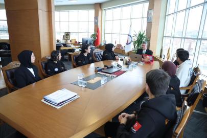 Rektör Kızıltoprak, DUSCART Öğrenci Takımını ağırladı