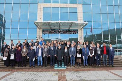 Rektör Sözbir’den teşekkür belgesi