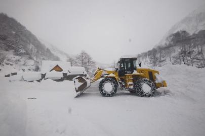 Rize’de 17 köy yolu kar nedeniyle ulaşıma kapandı