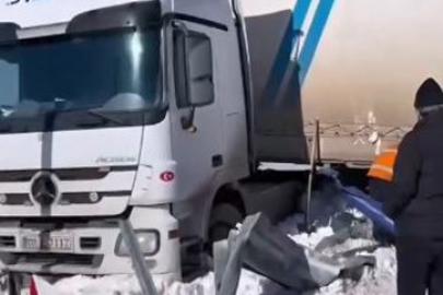 Sahara Geçidi’nde buzlanma kazaya neden oldu