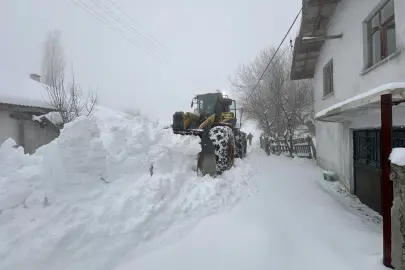 Sakarya'da 100 kişilik timle karla mücadelede son durum