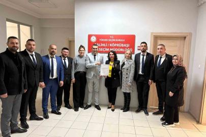 Salihli bakkallarda yeni başkan mazbatasını aldı