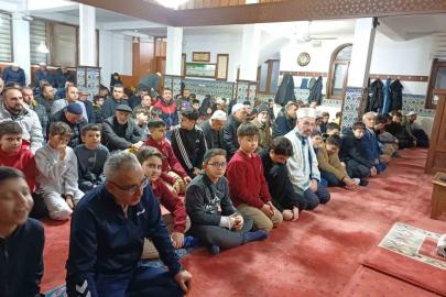 Salihli’de sabah namazı buluşması yoğun ilgi gördü