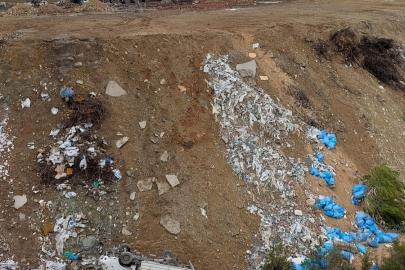 Şarampole yuvarlanan kamyonetteki 2 kişi yaralandı