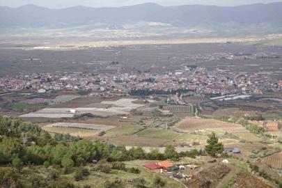 Sarıgöl Ovası gelinliğini çıkardı