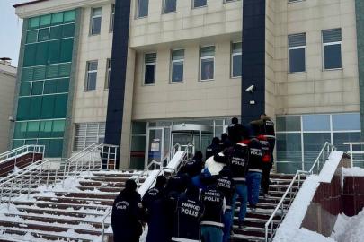 Sarıkamış’ta uyuşturucu taciri 5 kişi tutuklandı