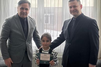 Şehit ve gazi çocuklarının ilk karne heyecanı