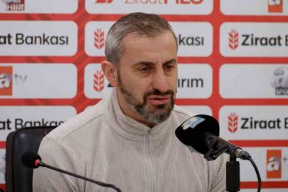 Serkan Özbalta: "Bizim için kazanımları oldukça yüksek, olumlu bir maç oldu"