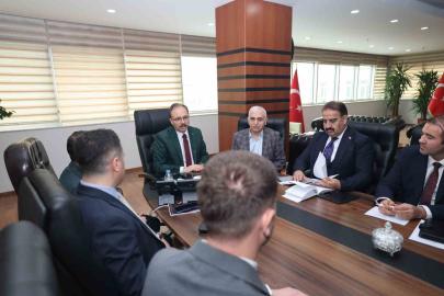 Siirt Kent Meydanı yenileniyor