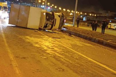 Siirt’te kamyonet ile hafif ticari araç çarpıştı: 2 yaralı