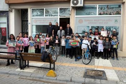 Simav Diyanet Genç Ofisi’nden öğrencilere hediye sürprizi