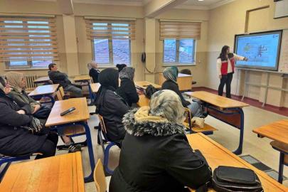 Simav’da gıda işletmesi çalışanlarına özel hijyen eğitimi