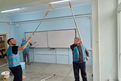 Sinop’ta yükümlülerden okullara bakım ve onarım desteği